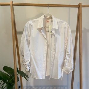 Levi’s Button Down Collared Shirt
